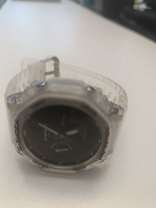Часовник g-scock
