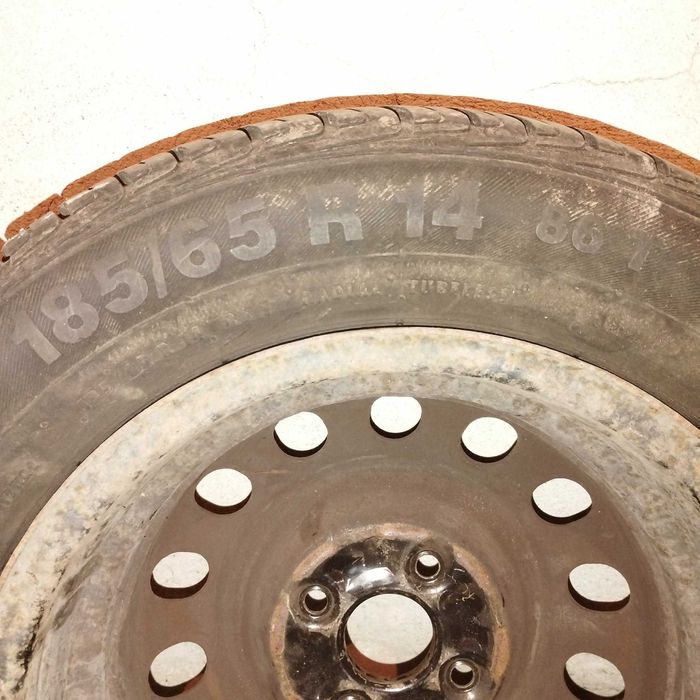 Зимна гума с джанта - 185/65 R 14