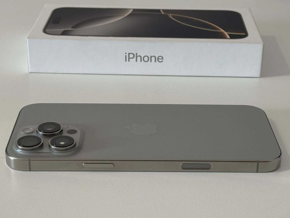 Бартер! Перфектен! iPhone 16 Pro Max Natural Titanium (Сив) 93%