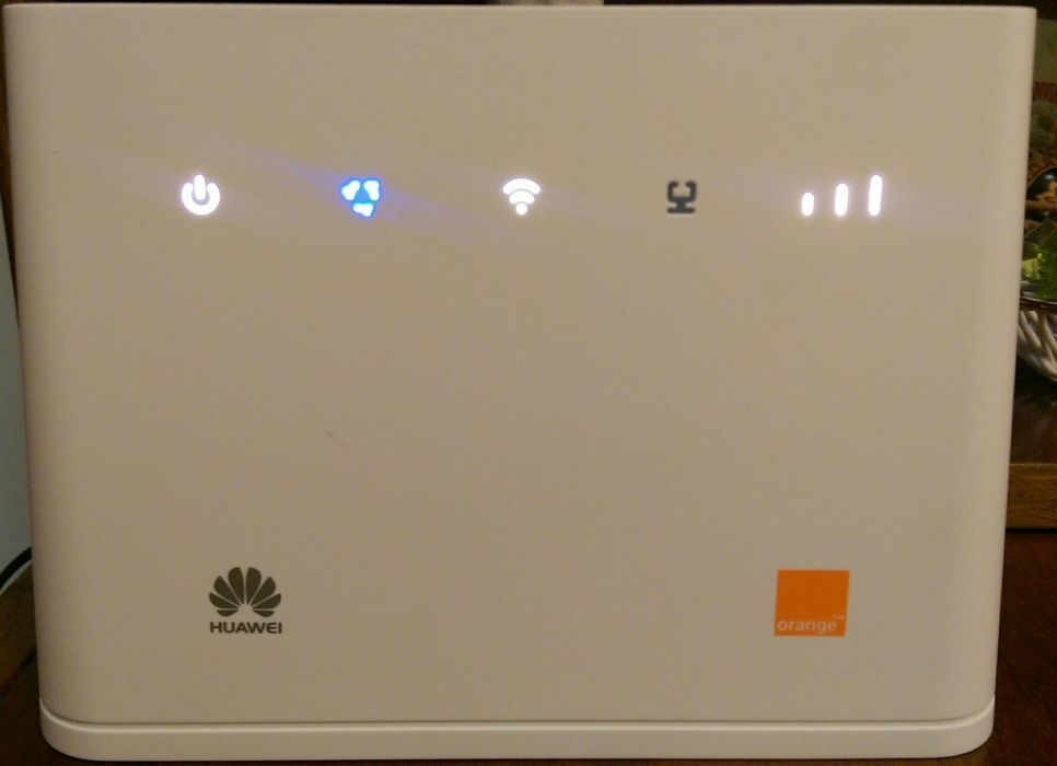 Router 4g flybox huawei b310 decodat ,compatibil in toate retelele