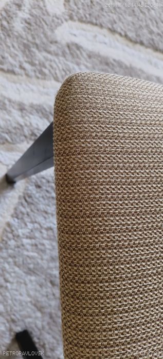 Стол для гостиной со стульями