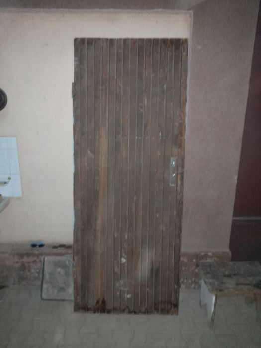 Продаётся железная дверь