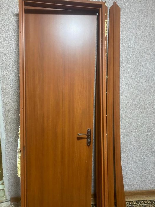 Продам двери б/у