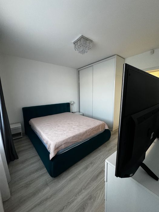 Inchiriez apartament cu 2 camere in Green Residence