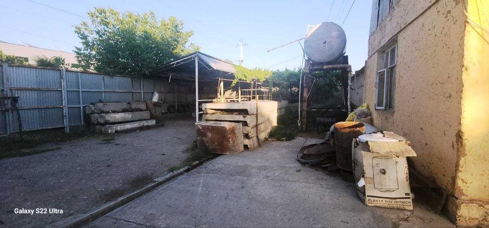 Тахта бозор томонга 10 сотыхли ховли жой йул еккасида жойлашган
