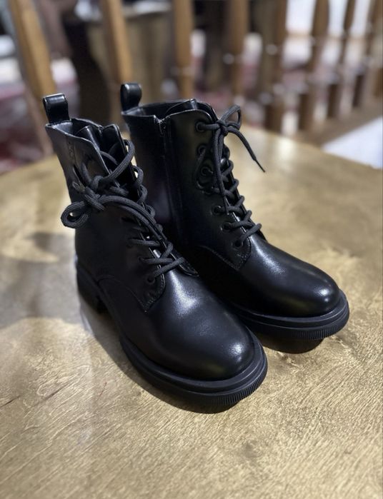 Ботинки детские новые