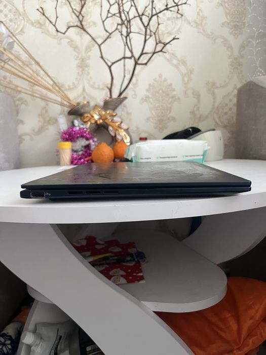 Ноутбук Asus zenbook 14 Oled