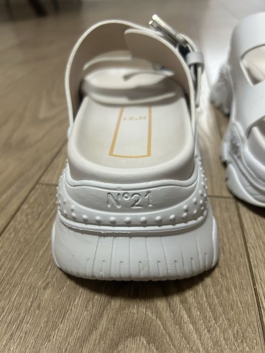 Сандали  N°21 -размер 37