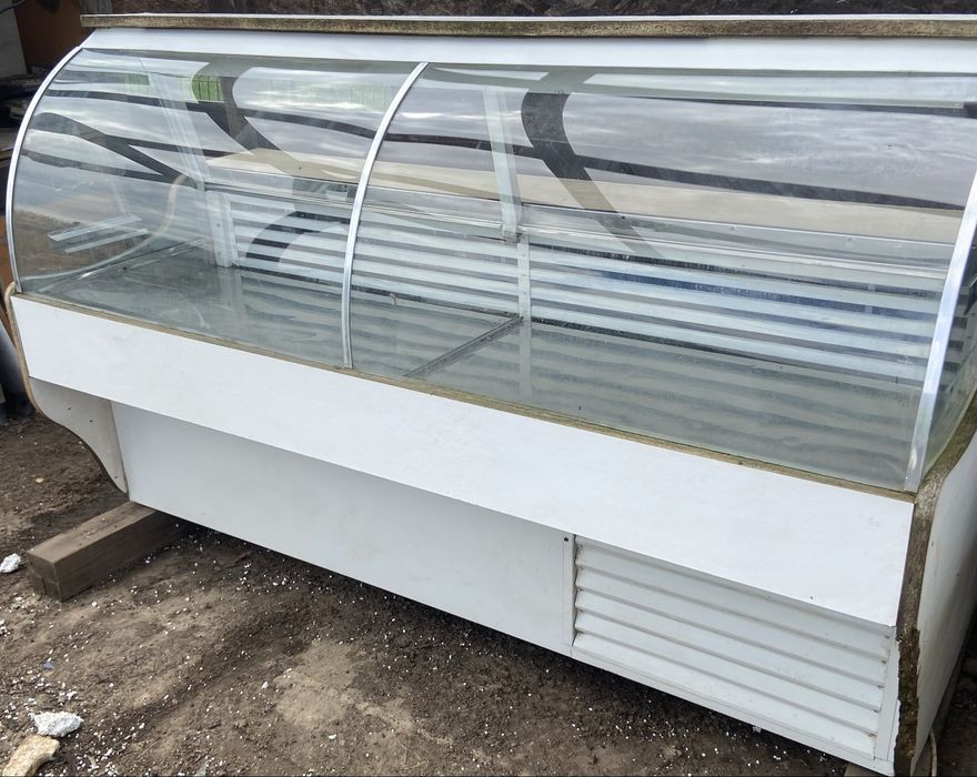 Vitrina frigorifica pt prajituri