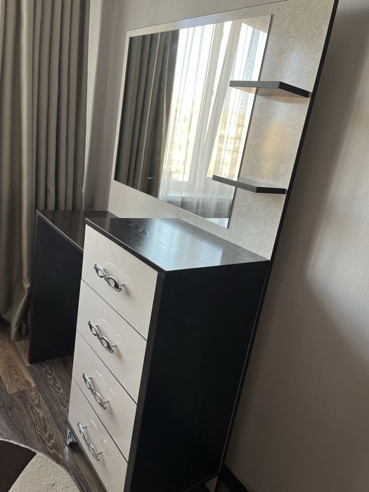 Продам спальный гарнитур