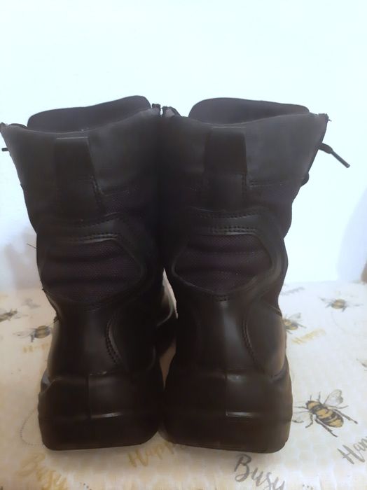 Bocanci militari
