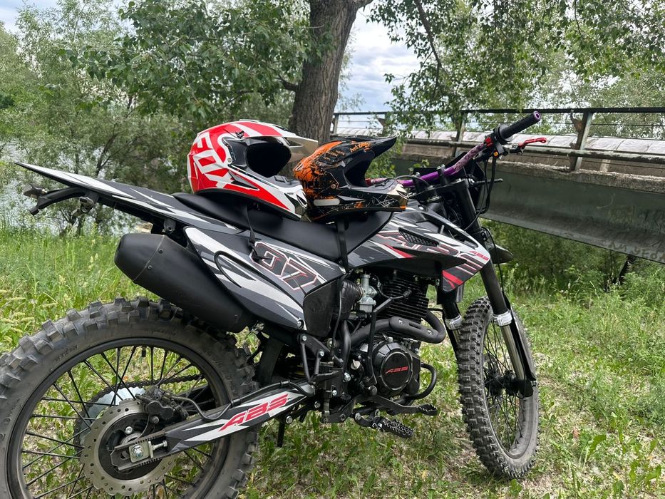 Продам эндуро 300