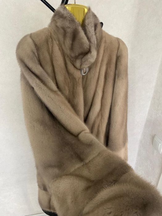 Продам норковую шубу