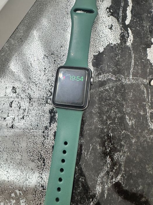 Apple watch 3 в хорошем состоянии