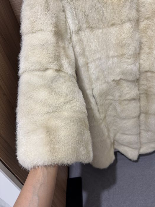 Норковая шубка с капюшоном