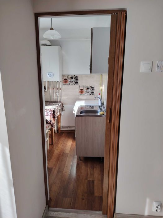 Închiriez garsonieră