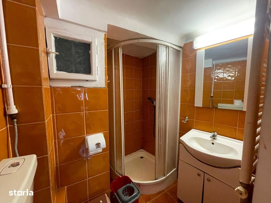 Apartament 2 camere semidecomandat, 40 mp, zona Romană/Victoriei V21