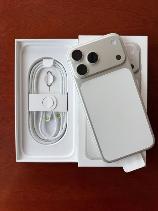 Apple iPhone 17 pro Max 256 gb silvur ГАРАНЦИЯ ЕДНА ГОДИНА към Apple