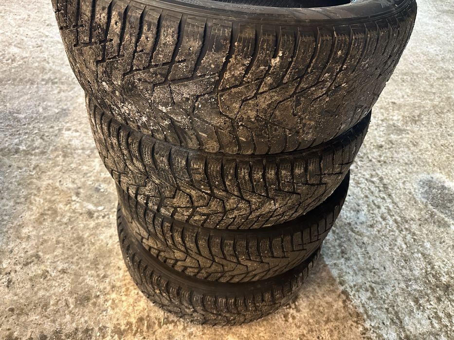 Зимние резины бывшего употребления