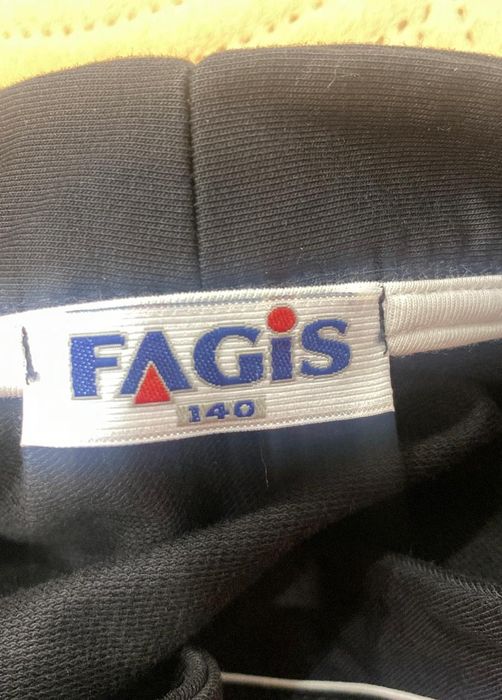 Продам бомбер для мальчика