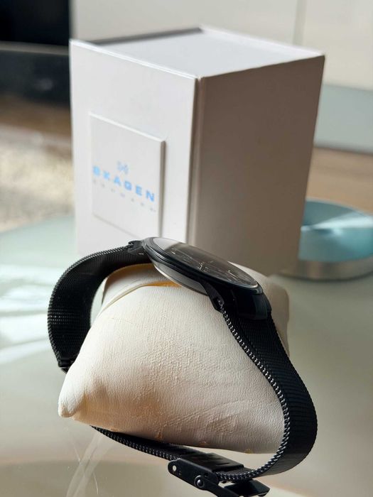 Продавам мъжки титаниев часовник Skagen 809XLTBB