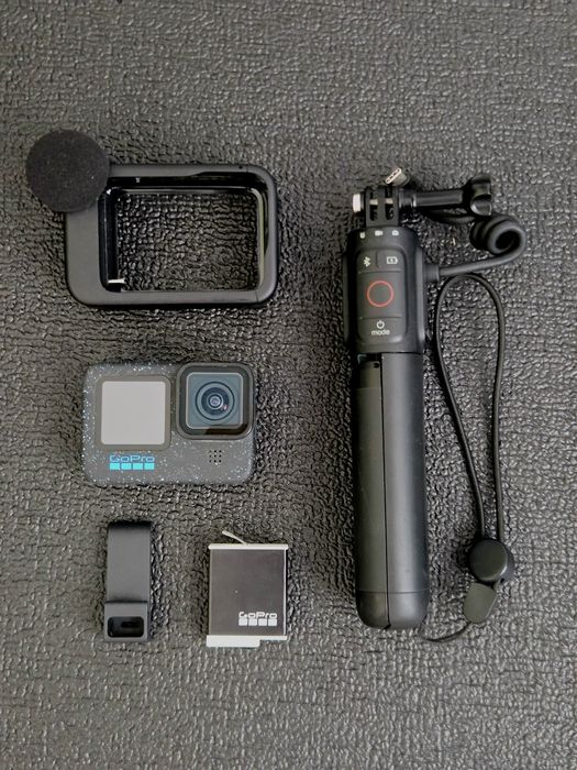GoPro Hero 12 Black Edition + Trepied Volta + GoPro Media Mod + Baterie Extra