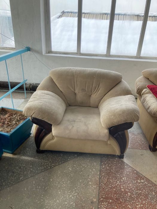 Диван с креслами