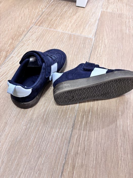 Adidasi baieti H&M