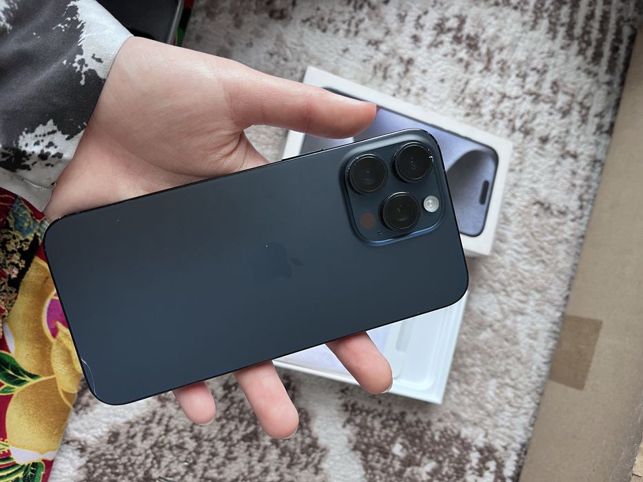 Продаю Айфон 15 Pro Max