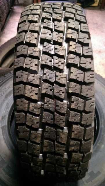 шины новые  235/75 R15