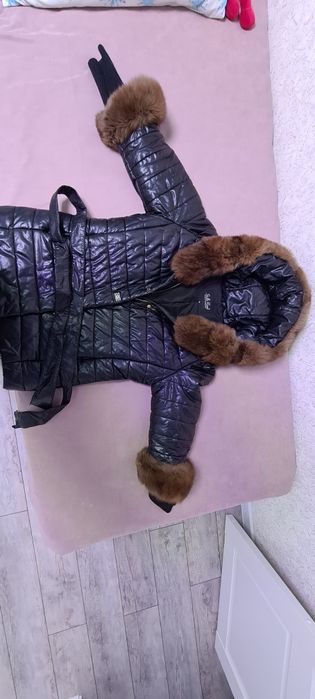 Продам зимнюю куртку