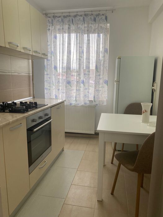 Închiriere apartament 2 camere – Pitești, ultra-central