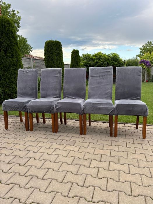 Vand 5 scaune rezistente