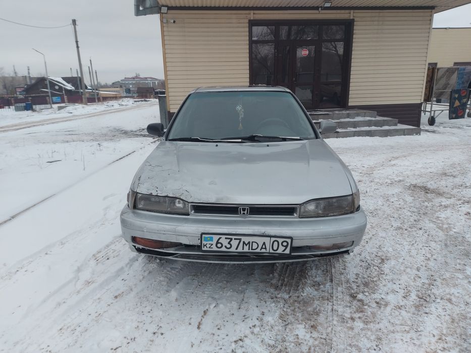 Продам Хонда аккорд 600000