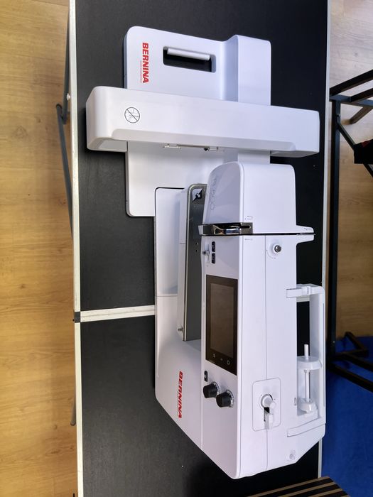 Бродировачна машина BERNINA B500
