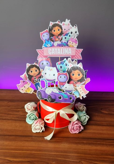 Toppere tort cu tema Gabby's Dolly hause