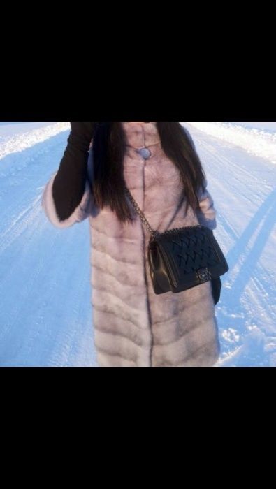 Шуба норковая голубая.