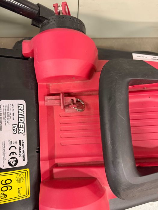 R20 Косачка Li-ion 360mm 35L 1x4Ah RDP-SLM20