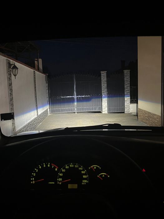 Лед крушки с лупа 180w H4