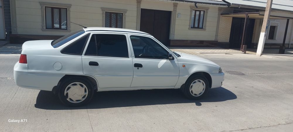 Некся 2 сотилади