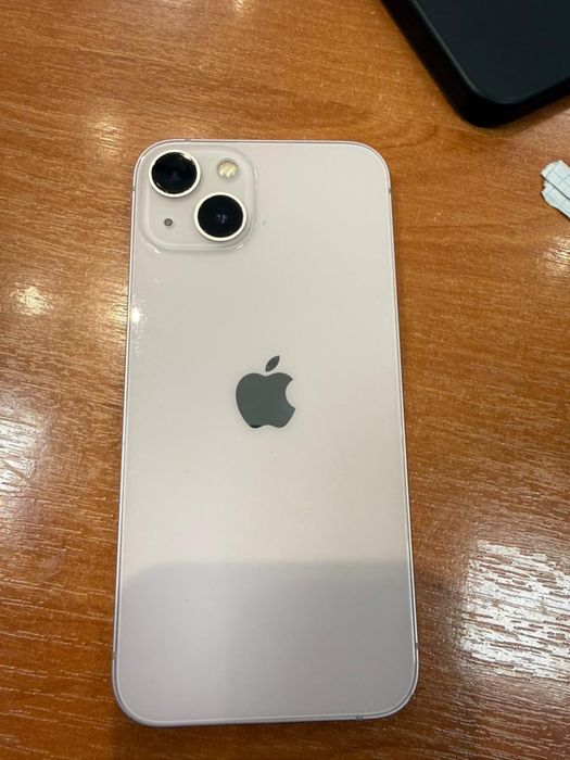 Apple iPhone 13