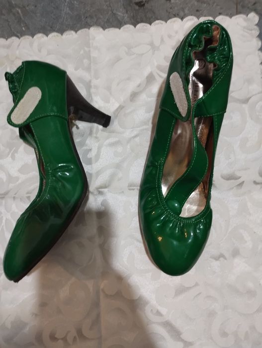 Продам туфли и сапоги