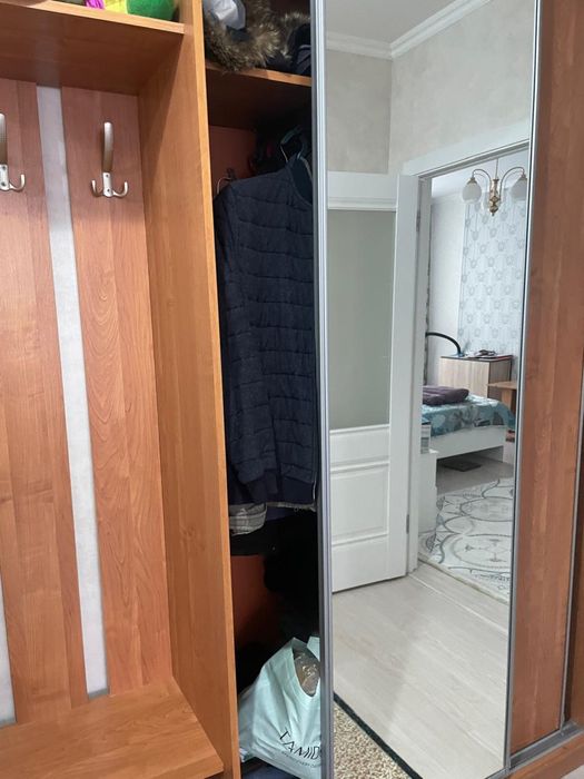 Продам шкаф в прихожую