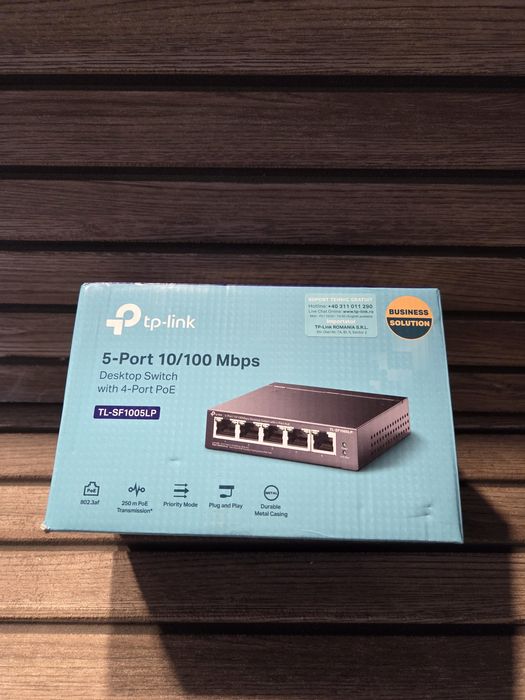 Switch Poe TP-Link TL-SF1008LP 5 Porturi RJ45 10/100 Mbps Stare: Nou