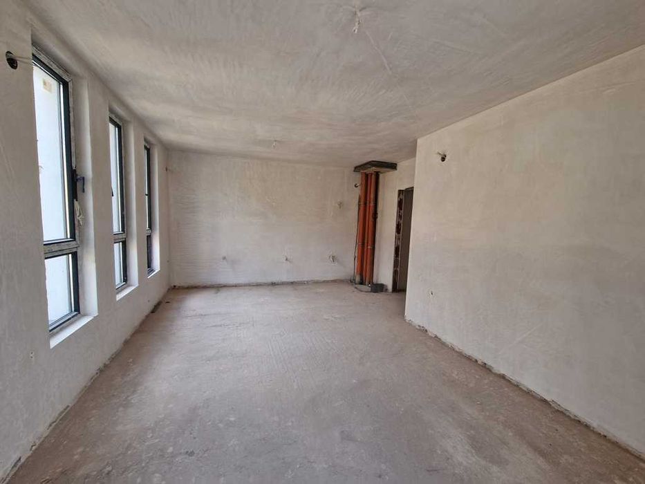 Продава се Тристаен апартамент в Благоевград, Освобождение - 90 кв.м за 689 €/кв.м - Снимка #1