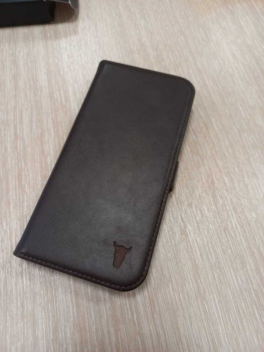 Кожаный чехол на iPhone 14 PRO MAX