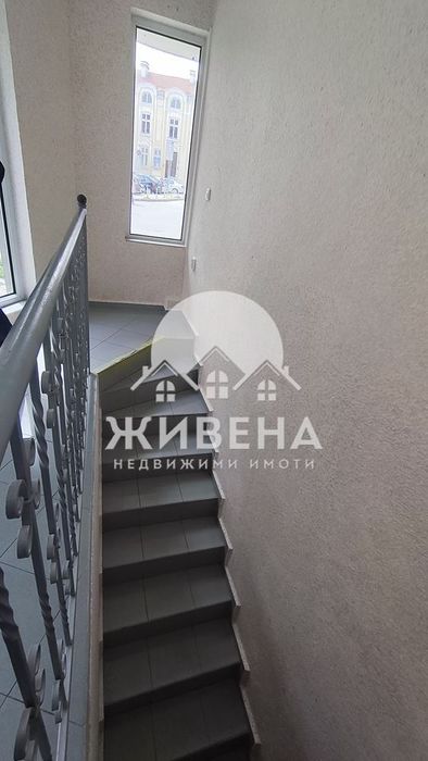 Отдавам под наем магазин в района на Операта
