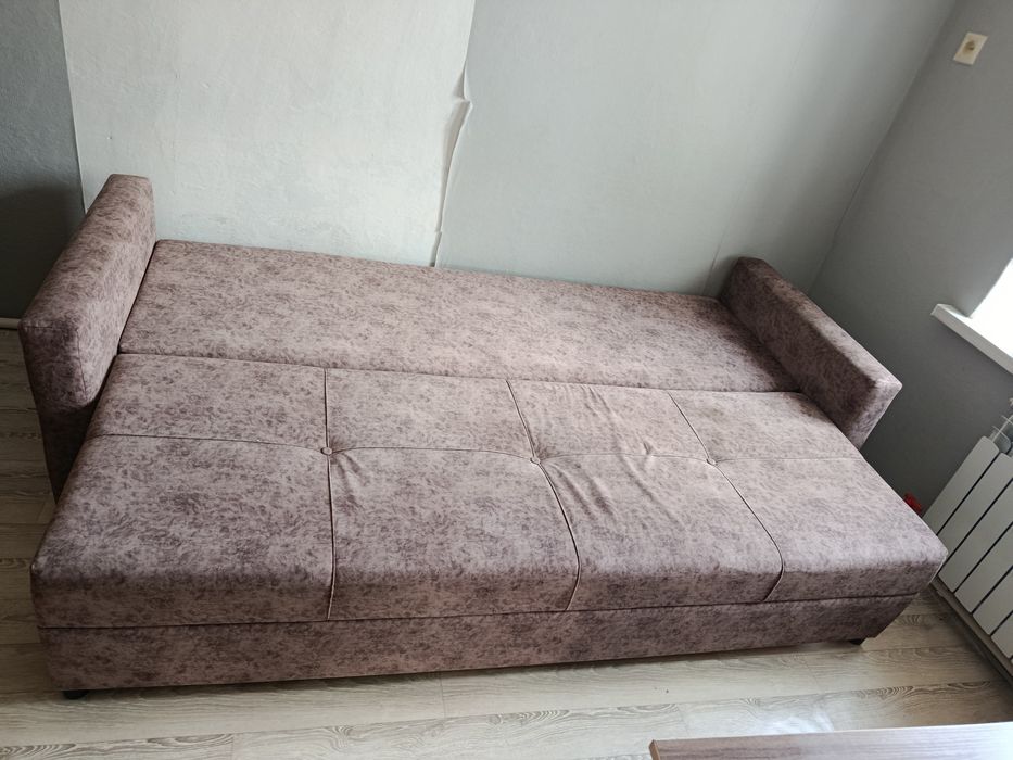 Срочно продам диван