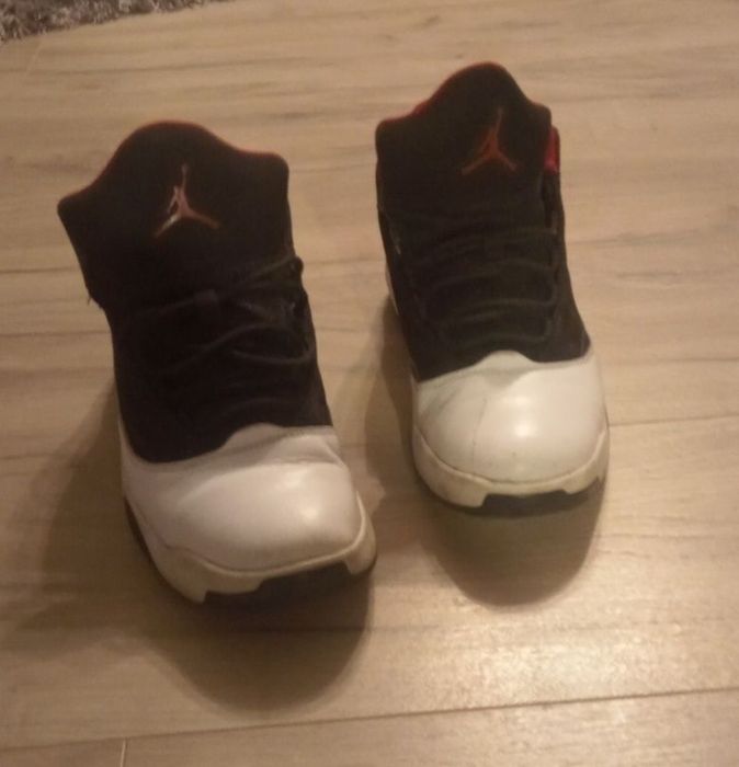 Jordan Max Aura 2 mărimea 42.5