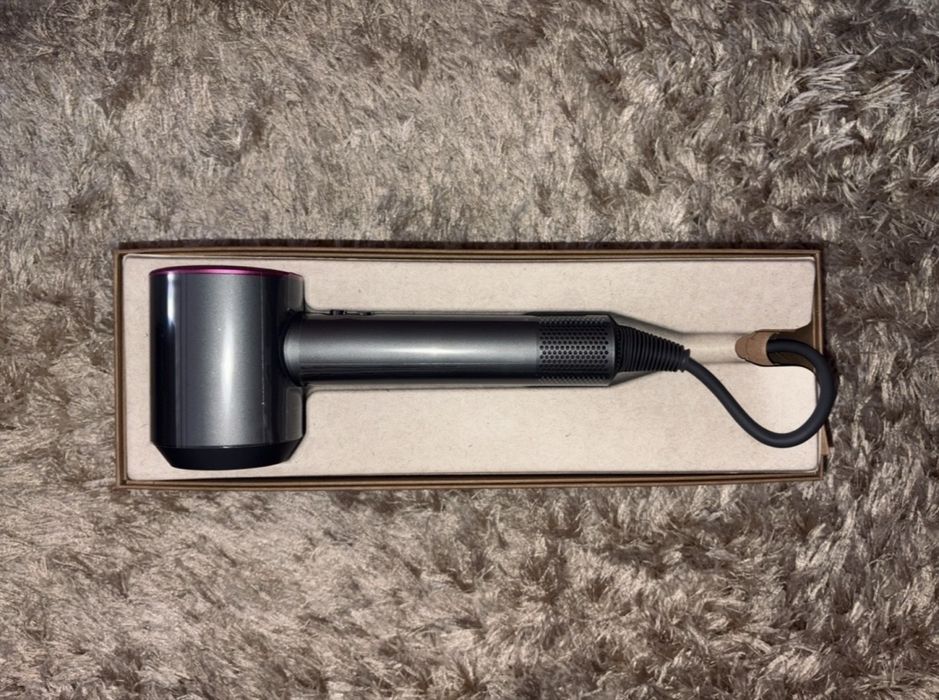 Сешуар dyson с представки